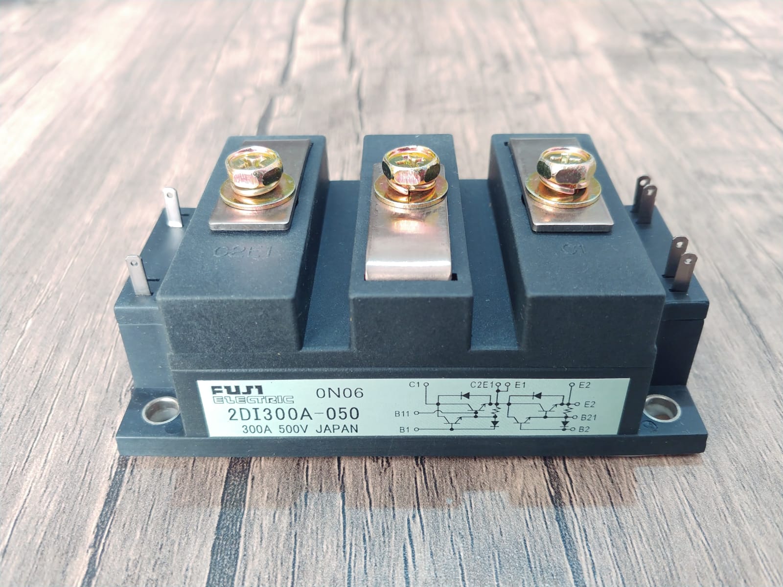 2DI300A-050                  