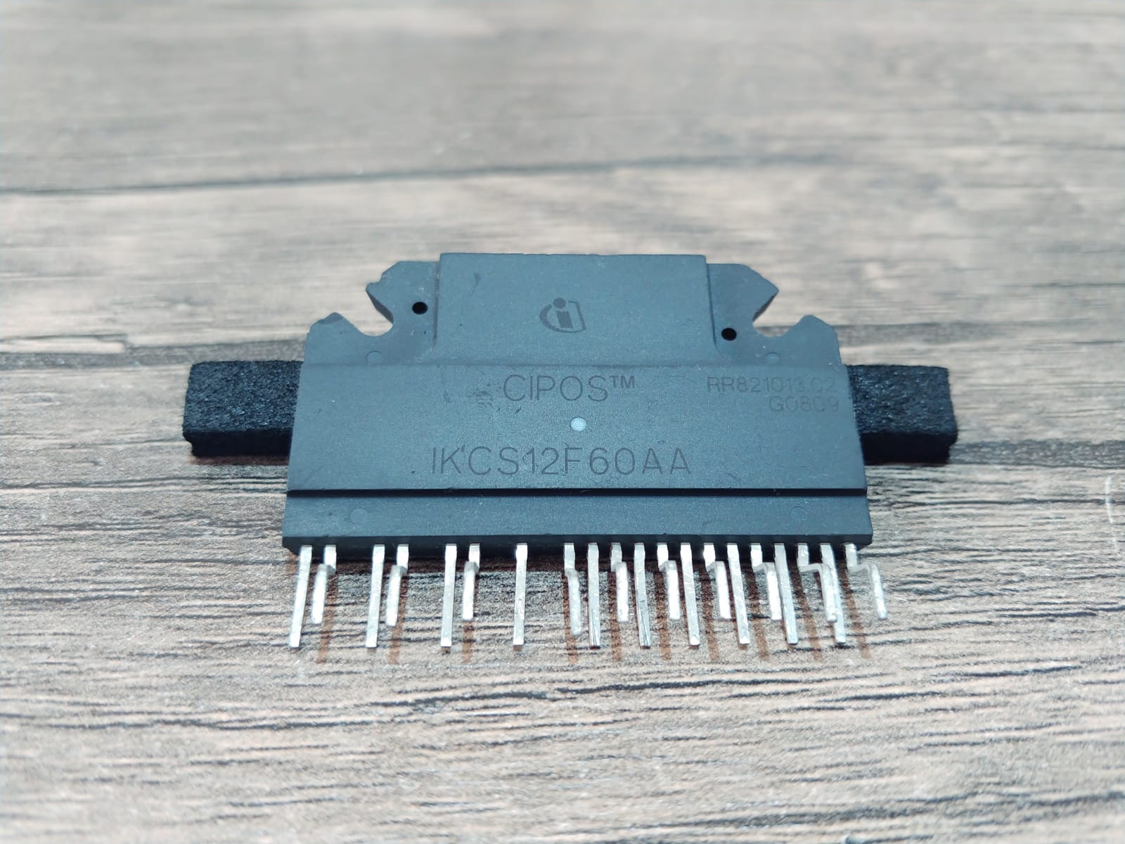IKCS12F60AA