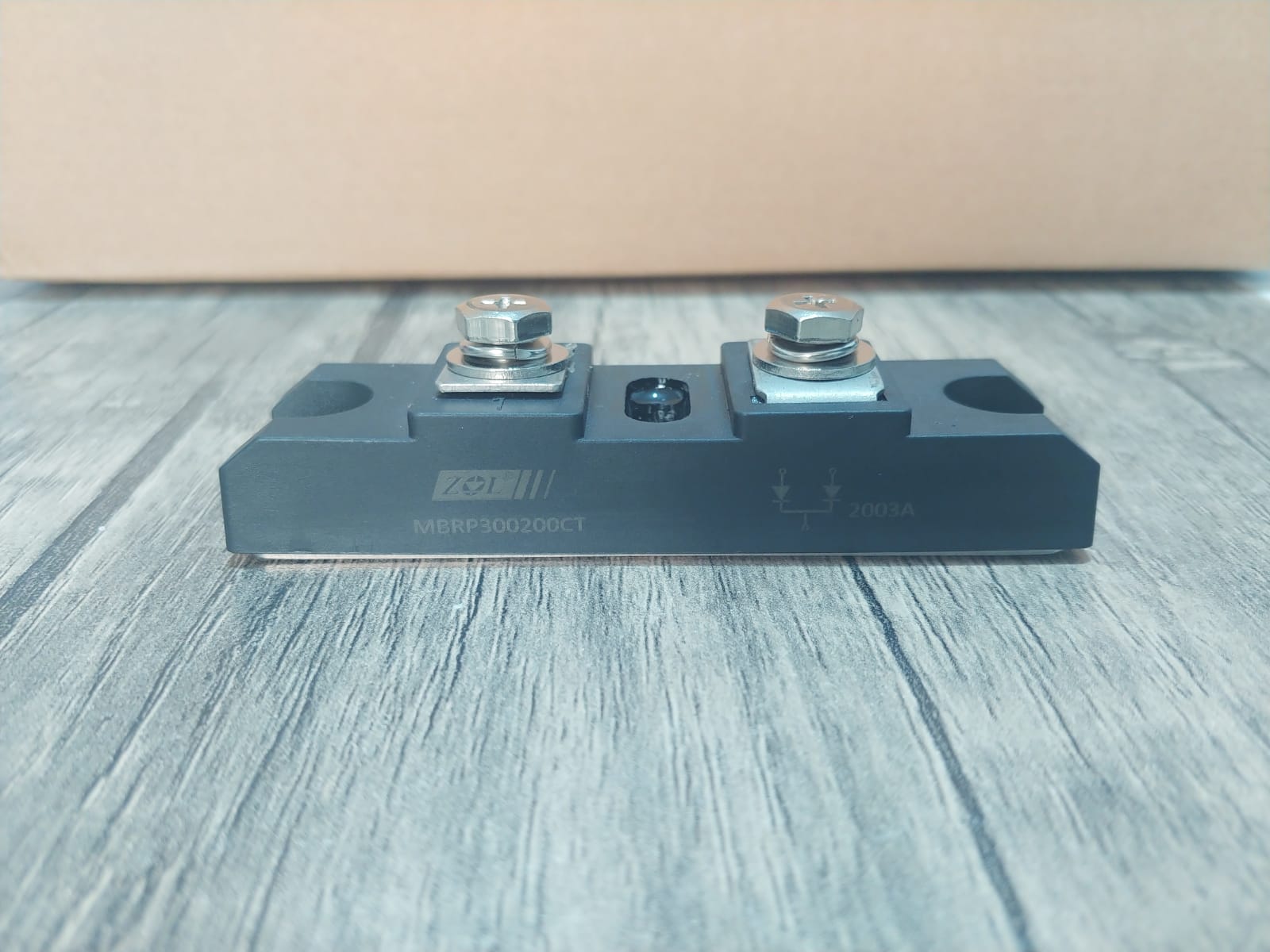 MBRP300200CT