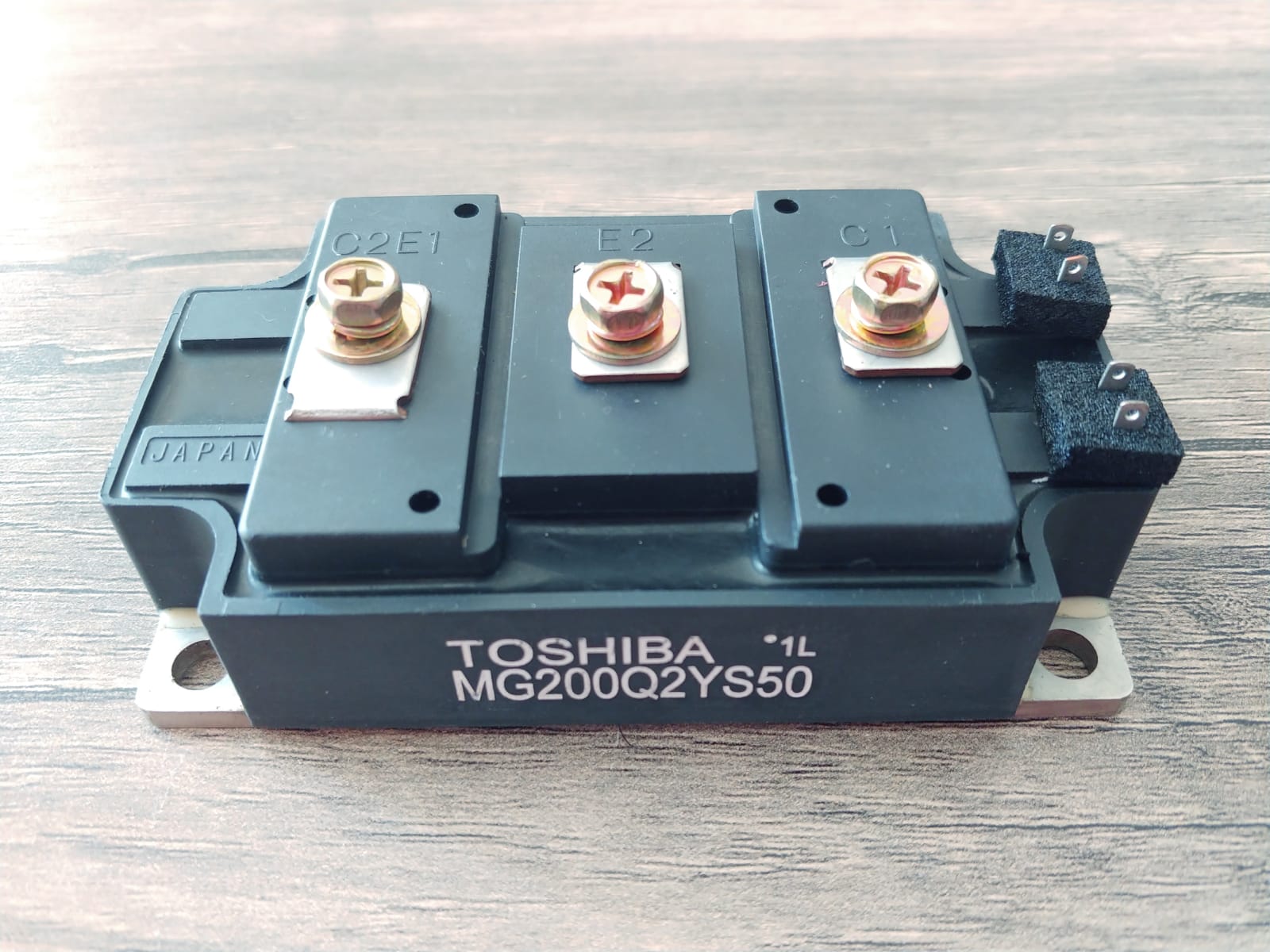MG200Q2YS50