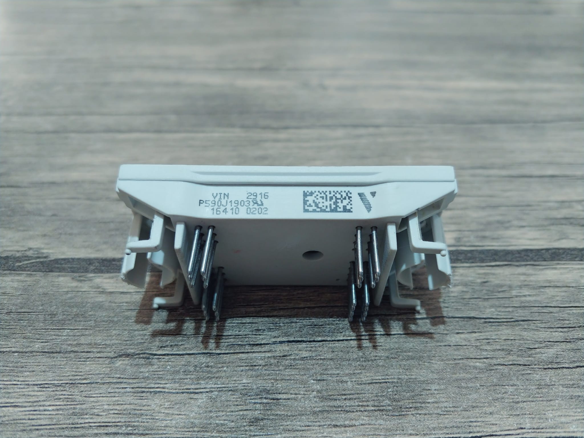P590J1903