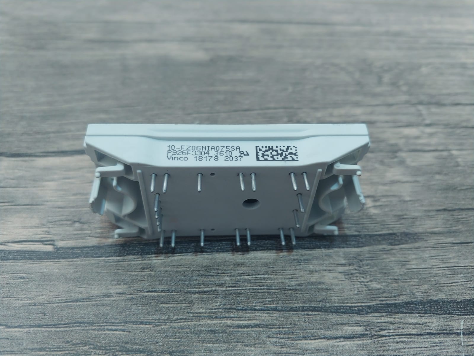 P926F3304
