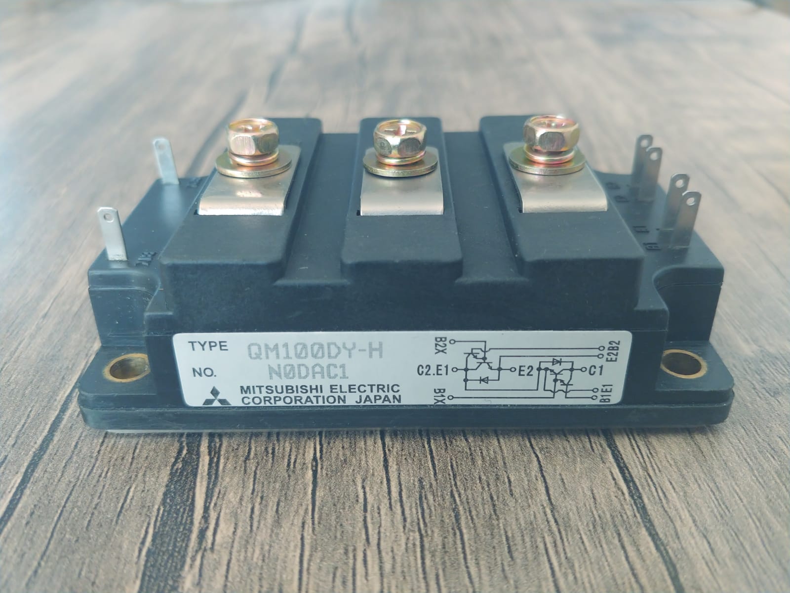 QM100DY-H