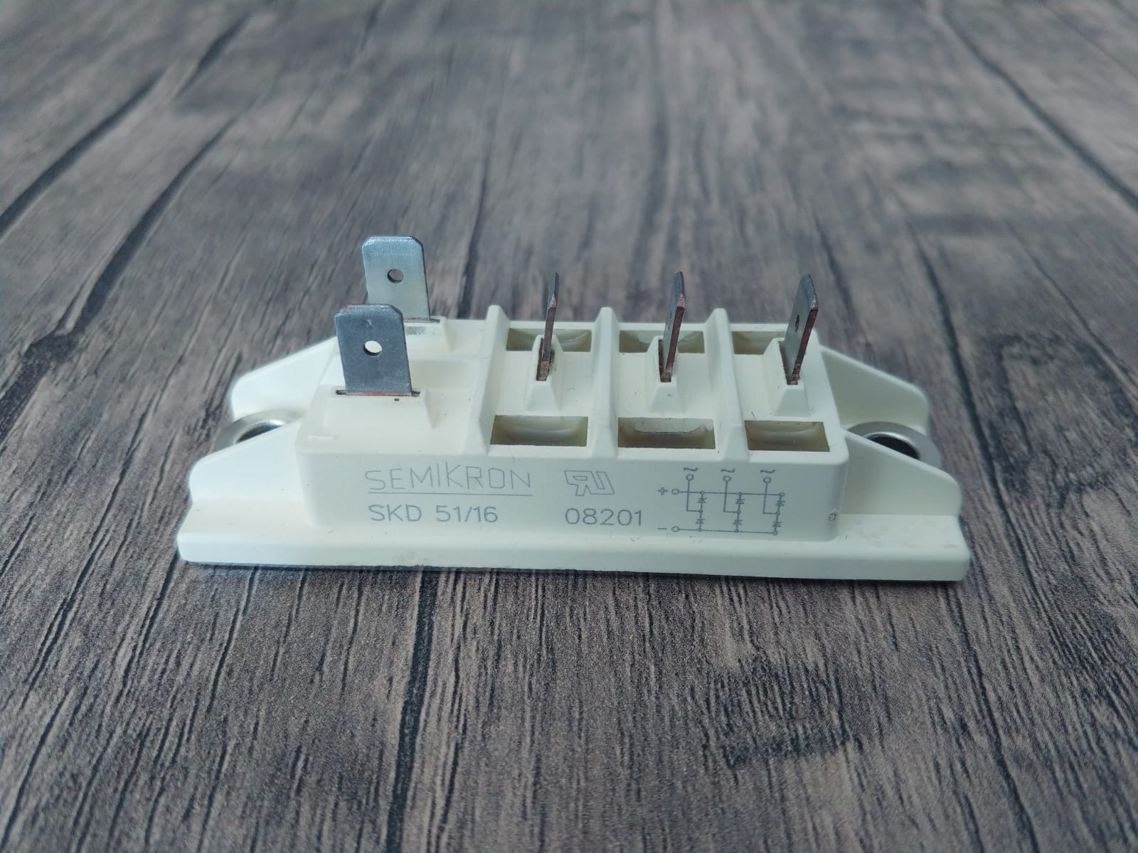 SKD51-16E