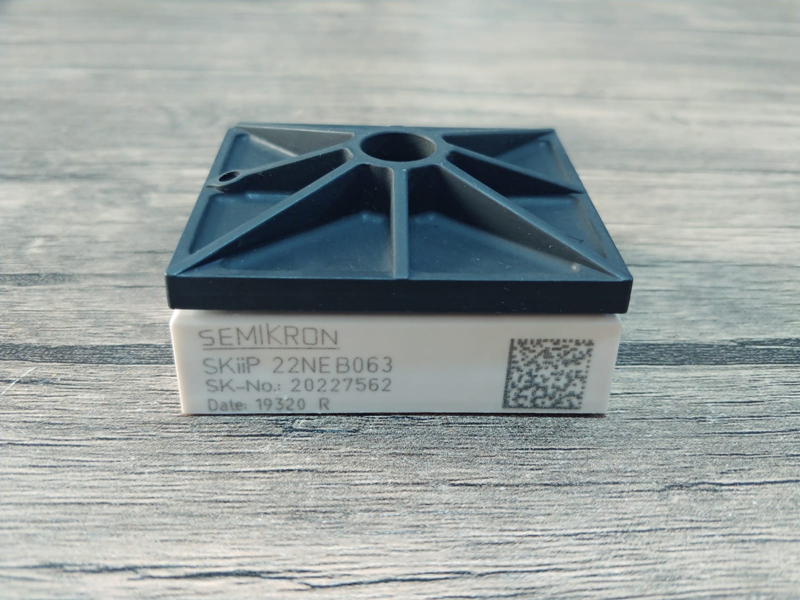 SKIIP22NEB063
