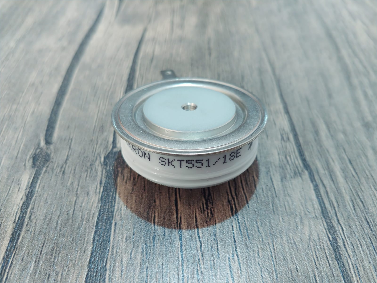 SKT551-18E