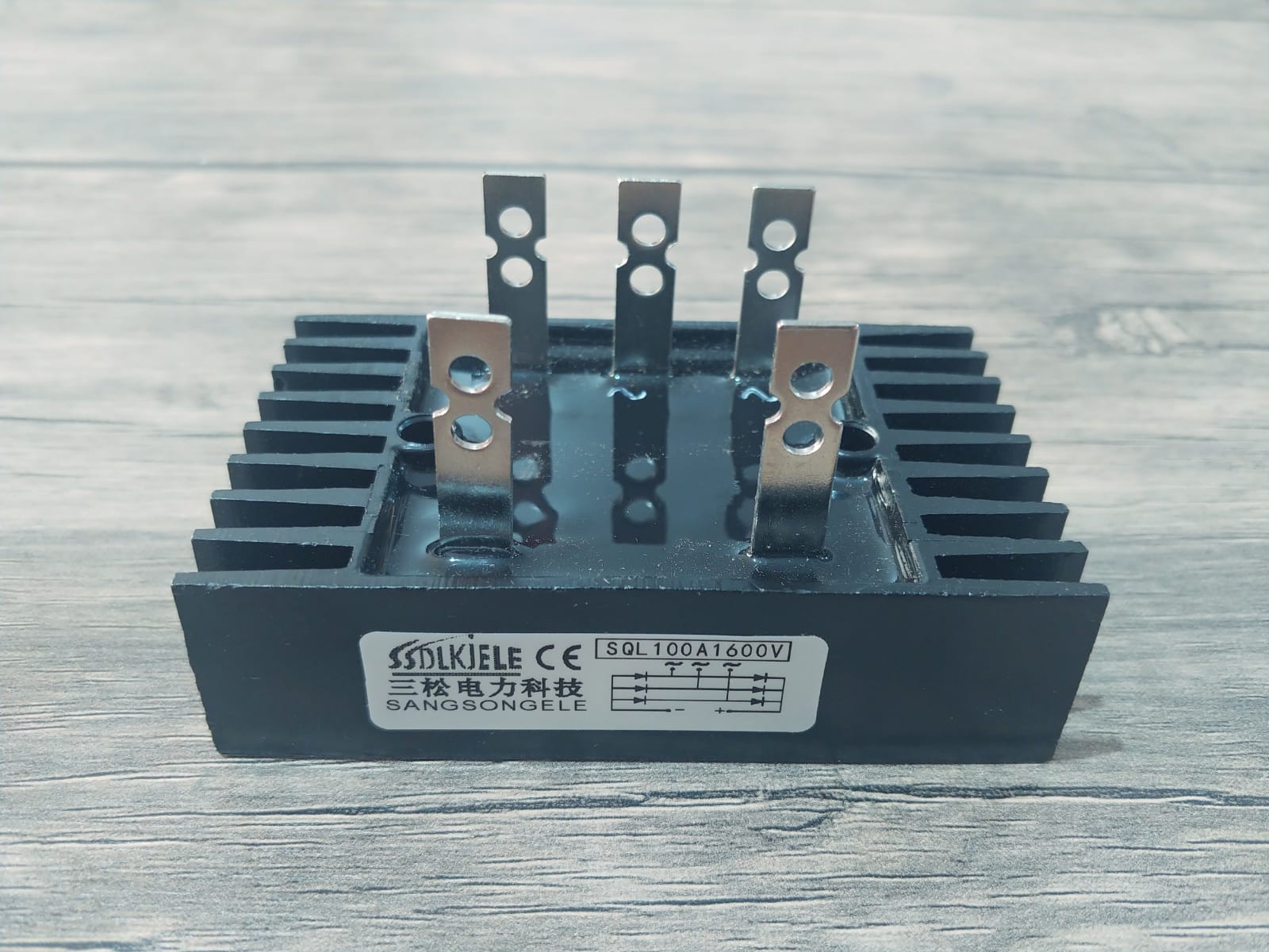 SQL100A1600V