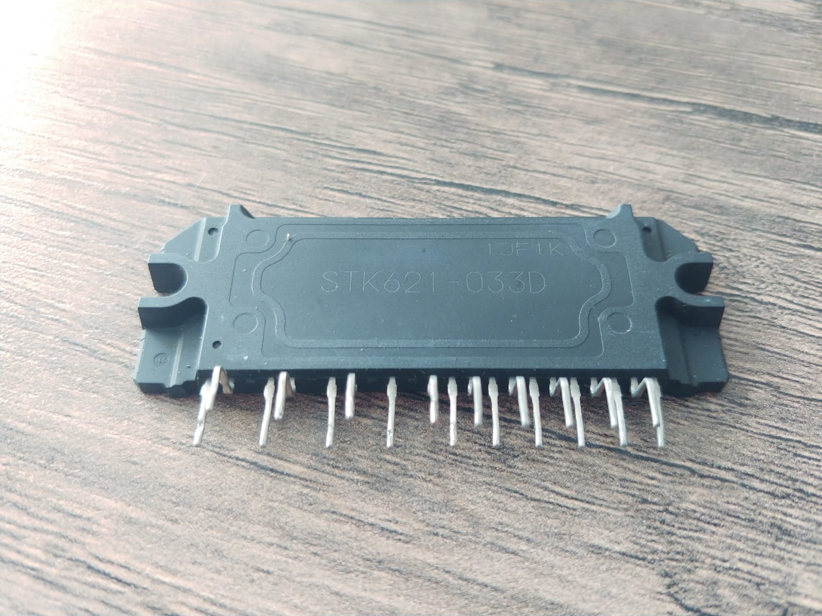 STK621-033D