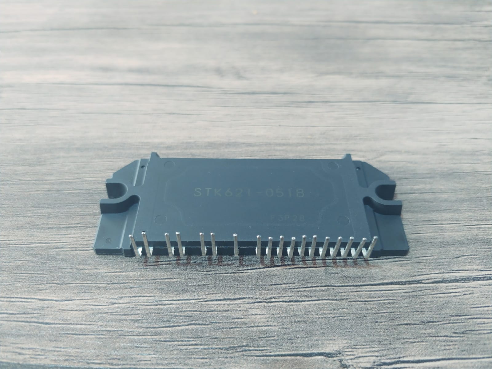 STK621-051B