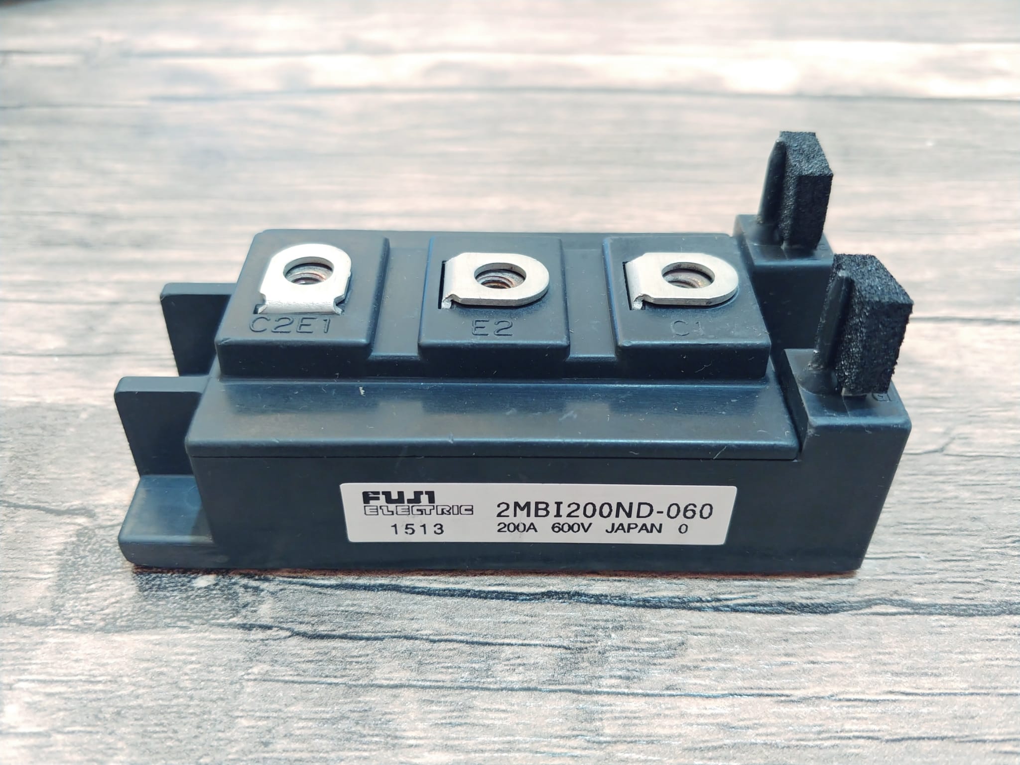 2MBI200ND-060              2MBI200ND060