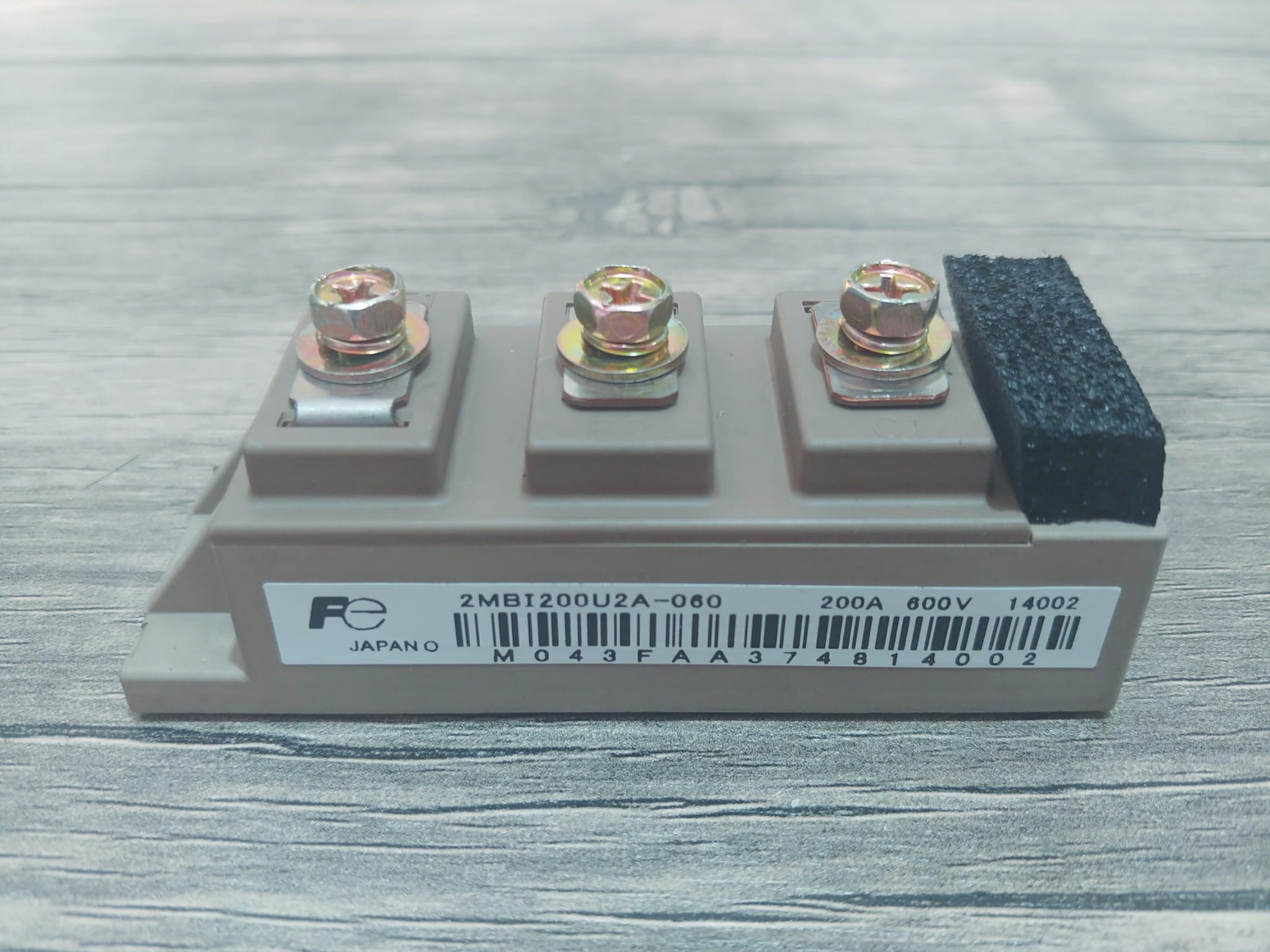 2MBI200U2A-060           2MBI200U2A060