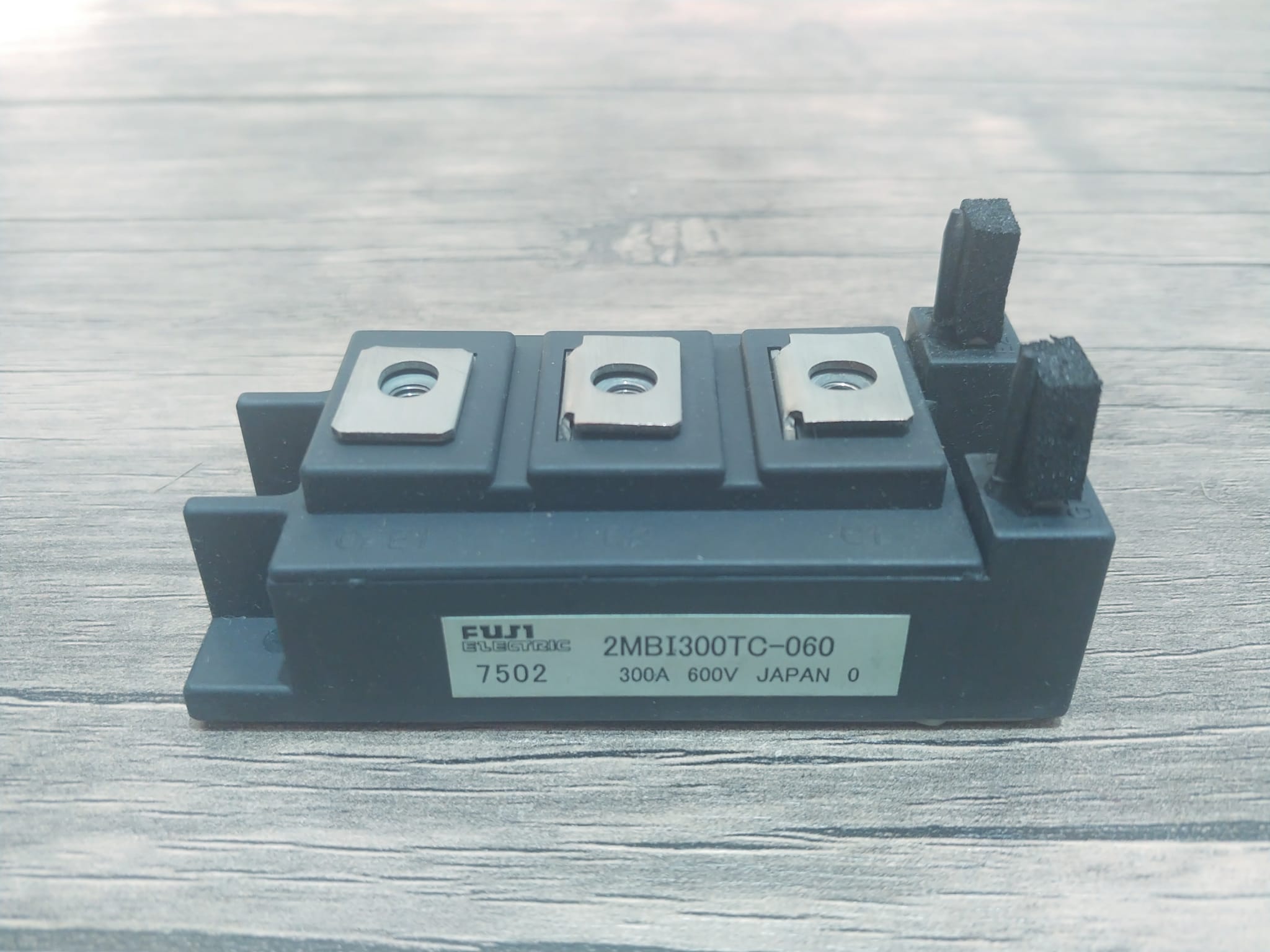 2MBI300TC060               