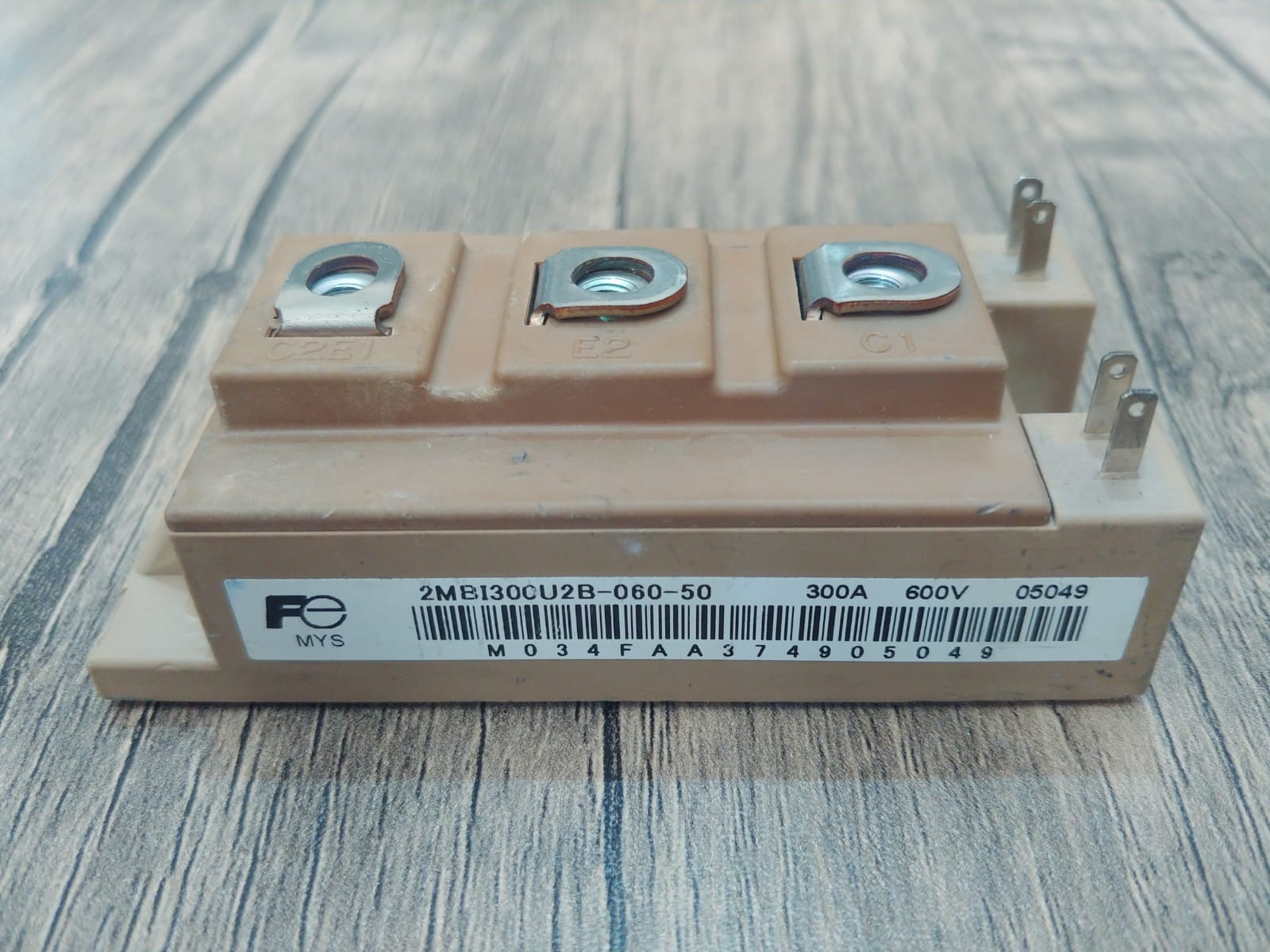 2MBI300U2B-060-50    