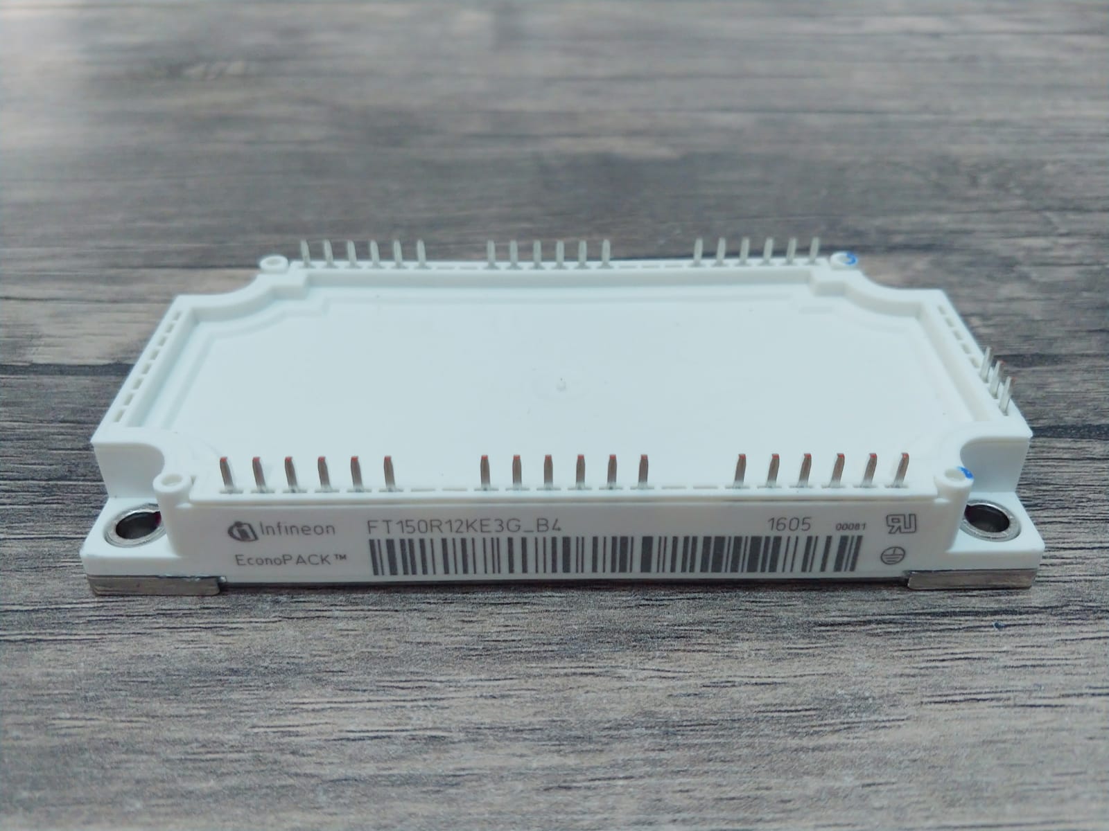 FT150R12KE3G_B4              FT150R12KE3G-B4