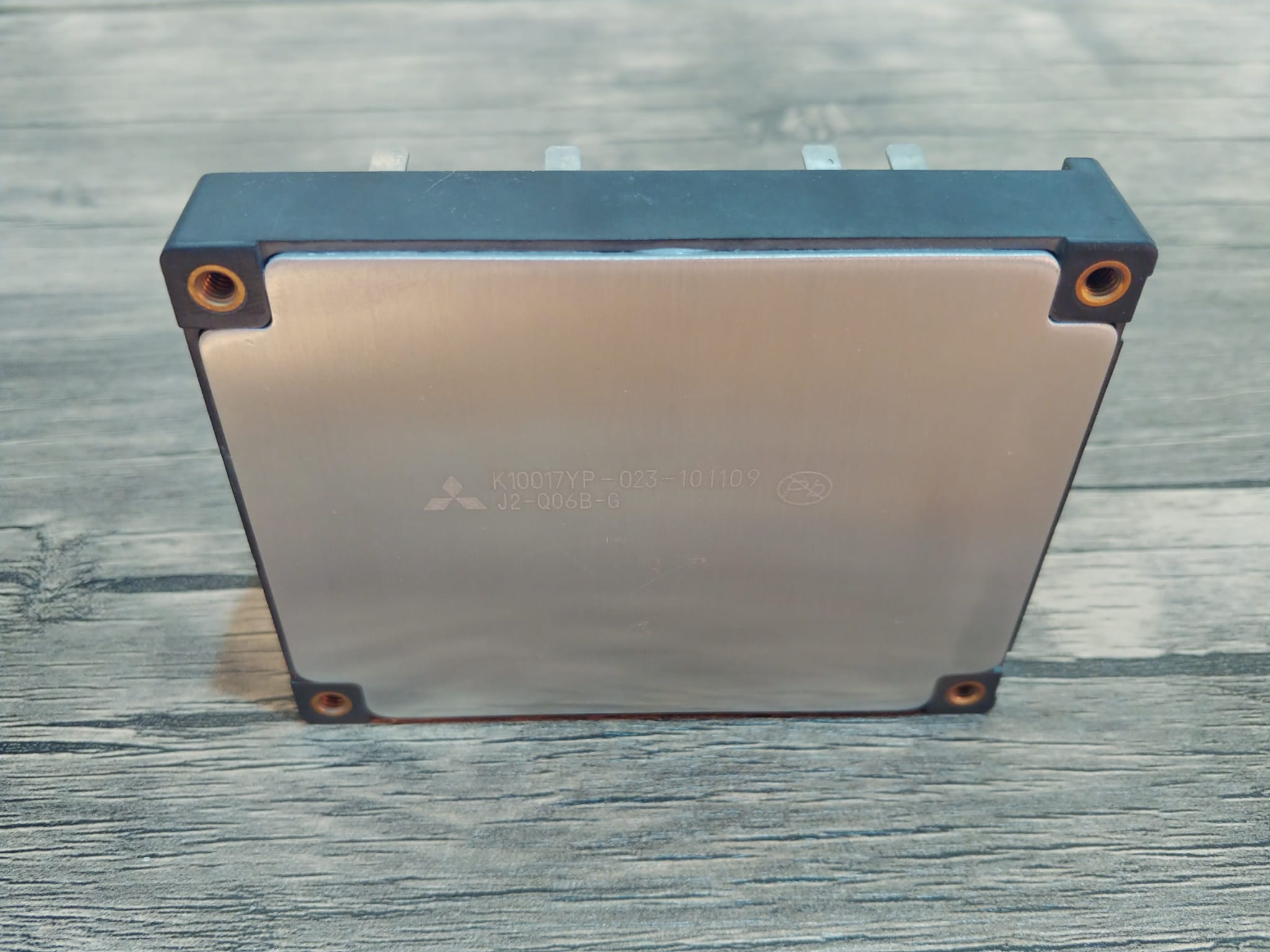 J2-Q06B-G