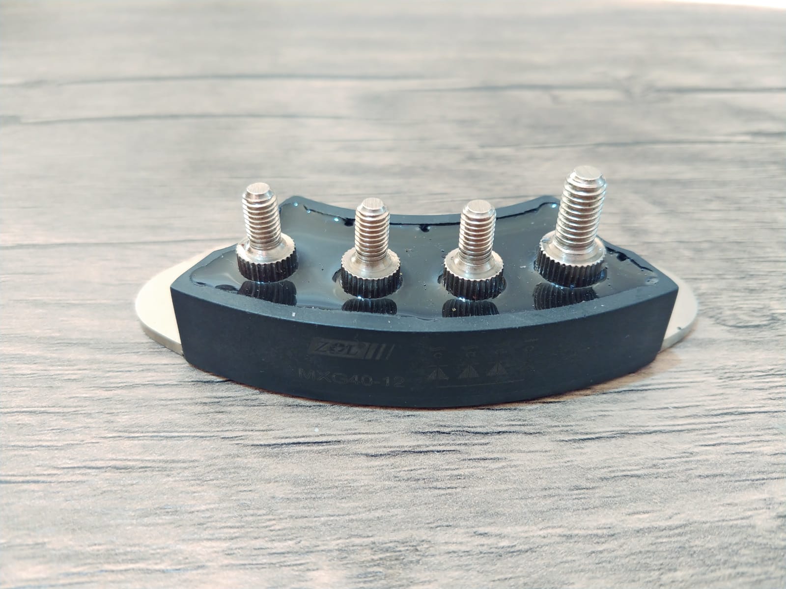 MXG40-12   40 AMPER 1200 VOLT JENERATÖR DİYOT