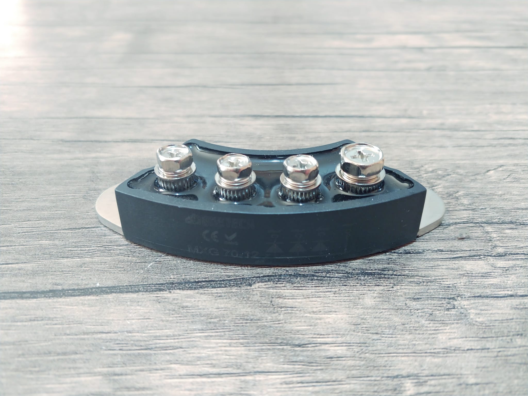 MXG70-12    M25   KASA     70 AMPER 1200 VOLT  JENERATÖR DİYOT