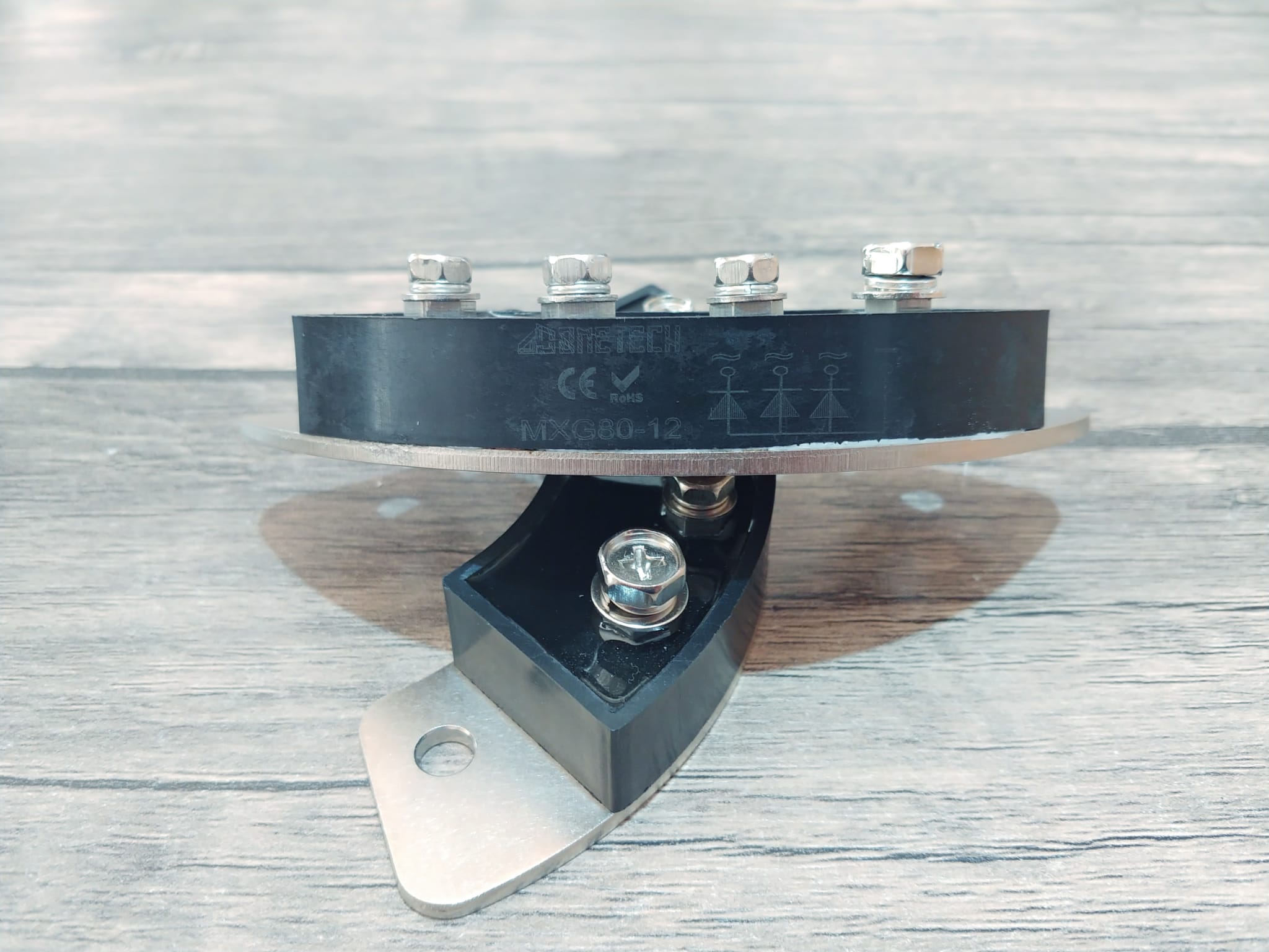 MXG80-12     80 AMPER 1200 VOLT JENERATÖR DİYOT