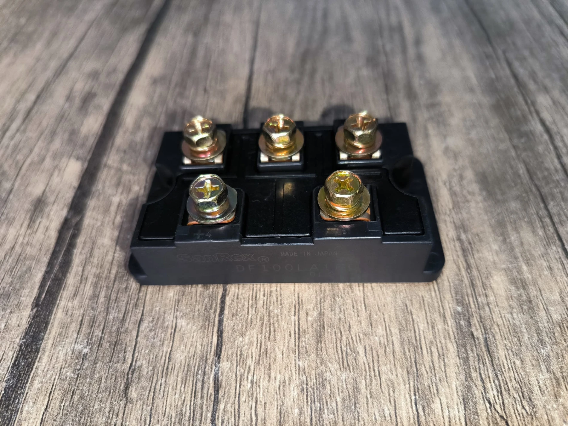 DF100LA1