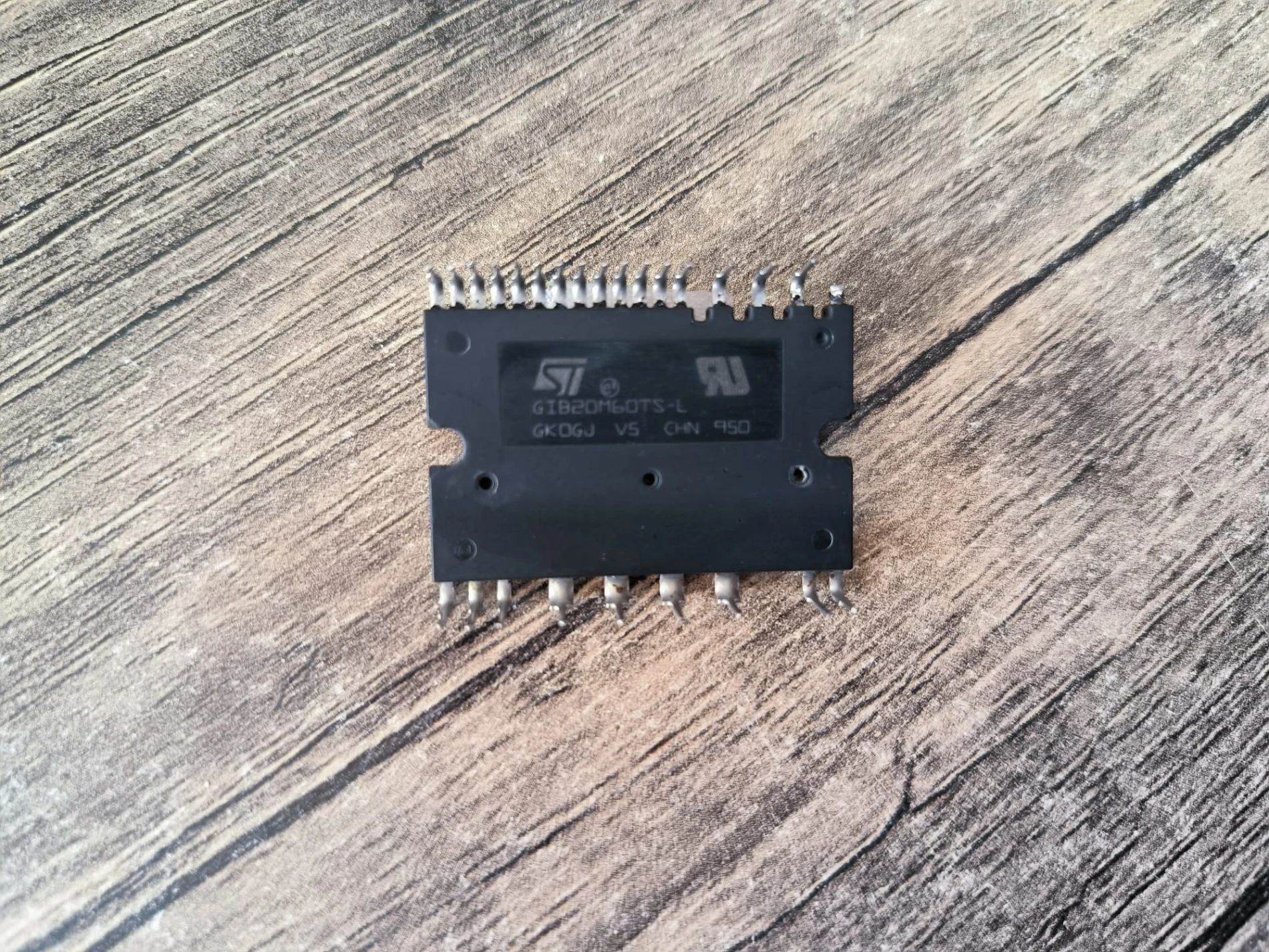 GIB20M60TS-L